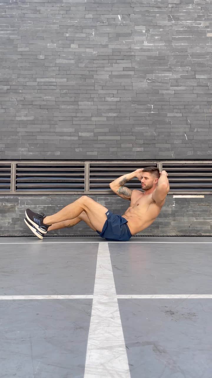 のインスタグラム：「Bora trincar a pança? 😁💪」