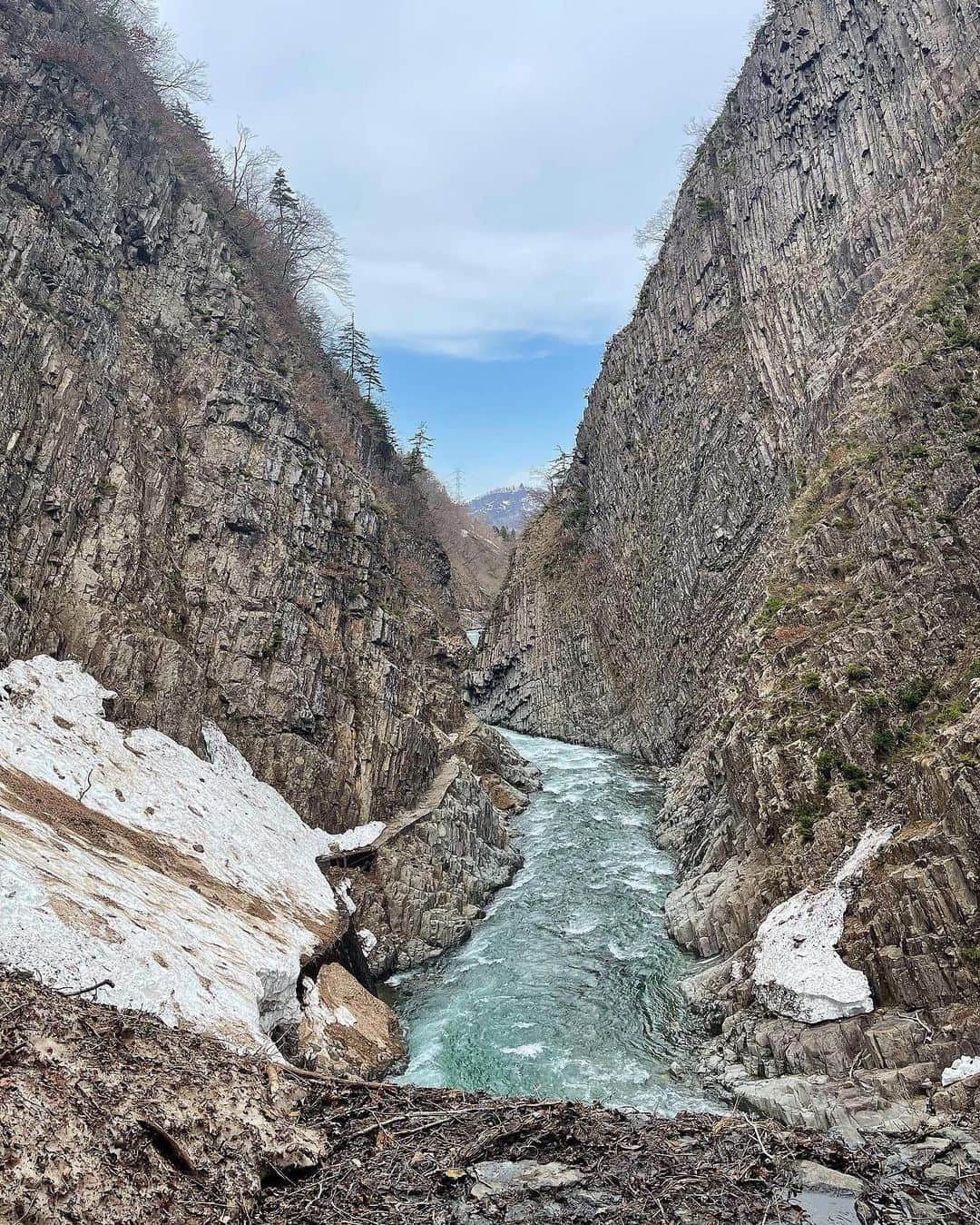 渡邊水希さんのインスタグラム写真 - (渡邊水希Instagram)「#新潟県 #十日町 #雪国 #清津峡 #清津峡温泉 #清津峡渓谷トンネル #国の名勝 #天然記念物」3月22日 8時55分 - mizuki__watanabe