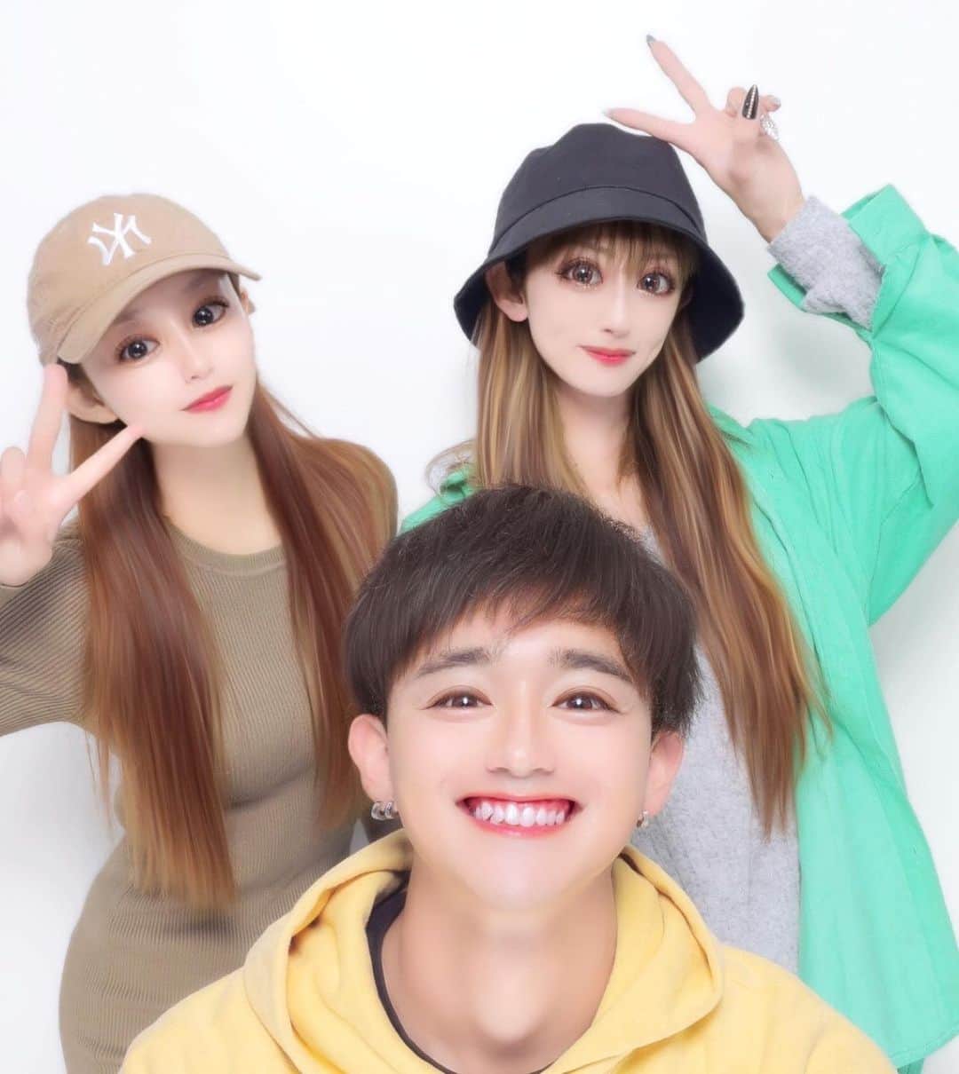 Ayanaのインスタグラム：「. . . . 素でいられる3弟妹(✌🏻ᐛ )✌🏻」