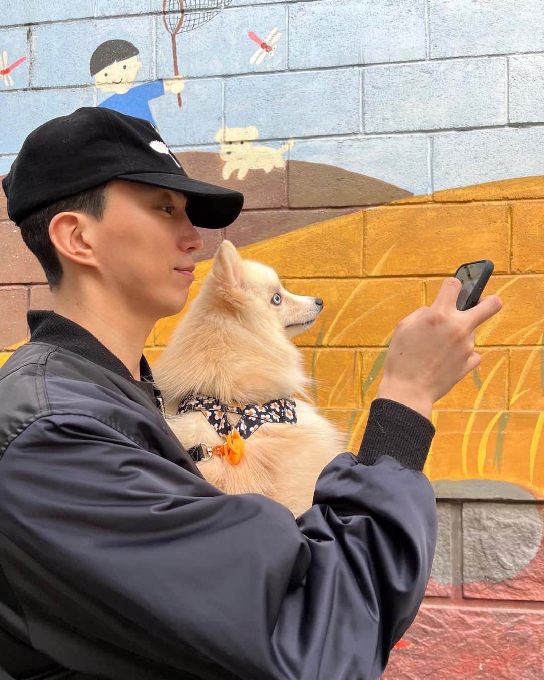 ト・サンウのインスタグラム：「🧑🏻🐶」