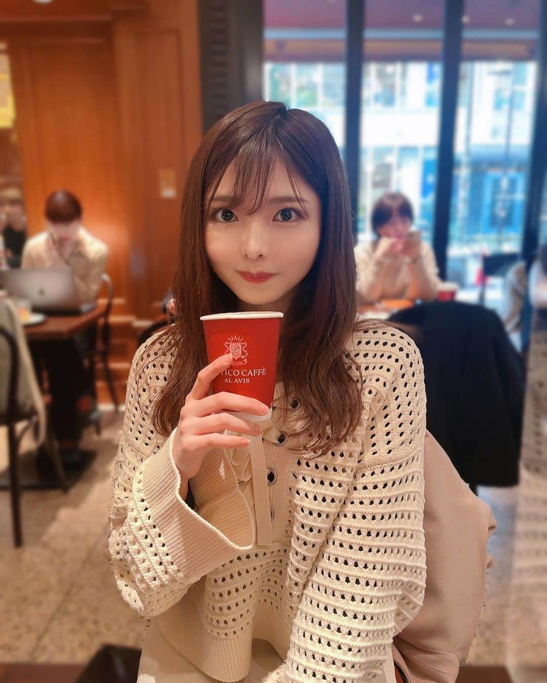 西谷麻糸呂のインスタグラム：「日本中が興奮と幸せに溢れた日でしたね⚾️❣️  侍JAPANおめでとうございます〜！🍾」