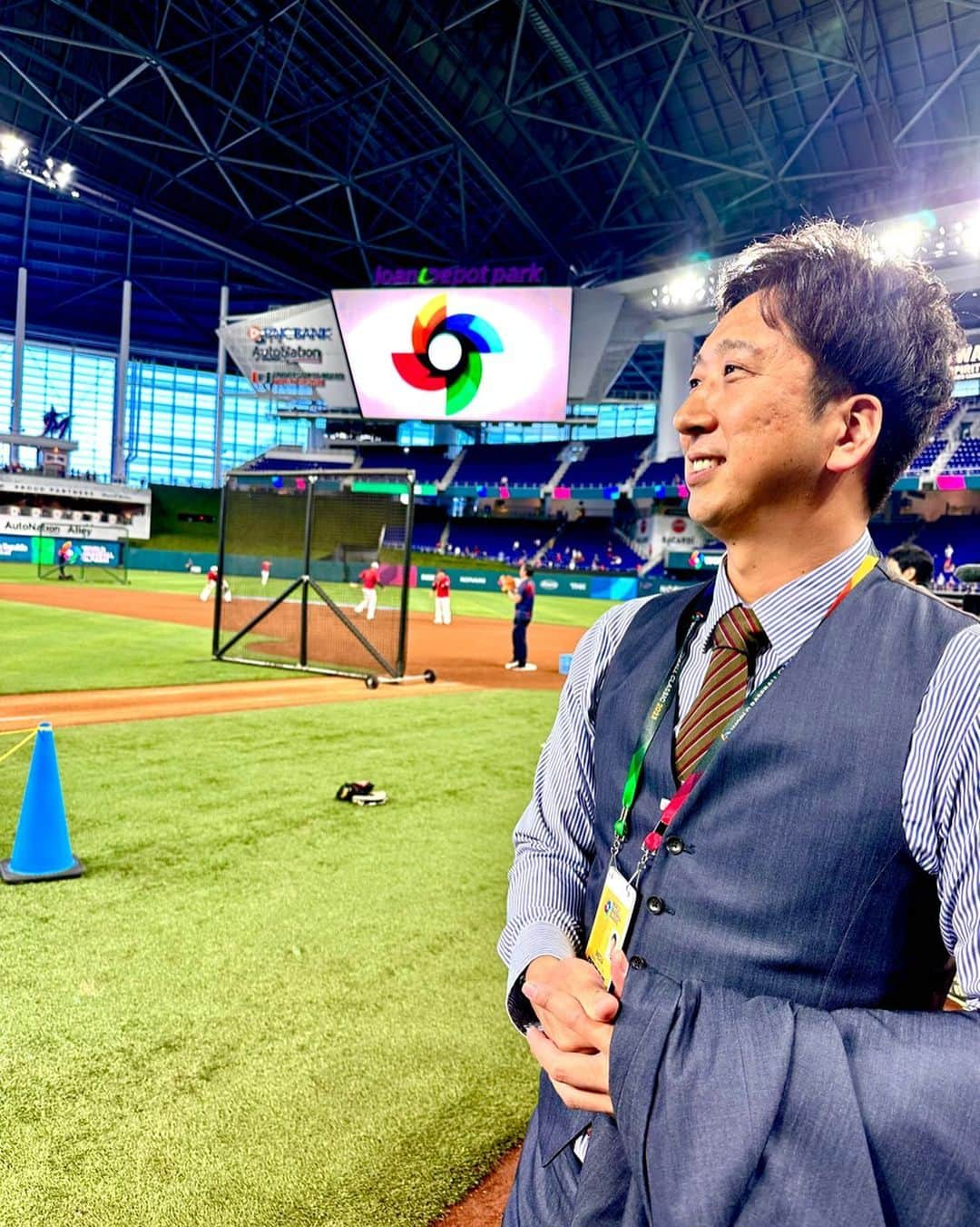 藤川球児のインスタグラム：「世界一おめでとうございます㊗️㊗️🍾🍾 ※選手達の心の動き方とか勝負強さの秘密を伝えたいなと考える…今です🫡🫡 #kyuji22  #wbc」