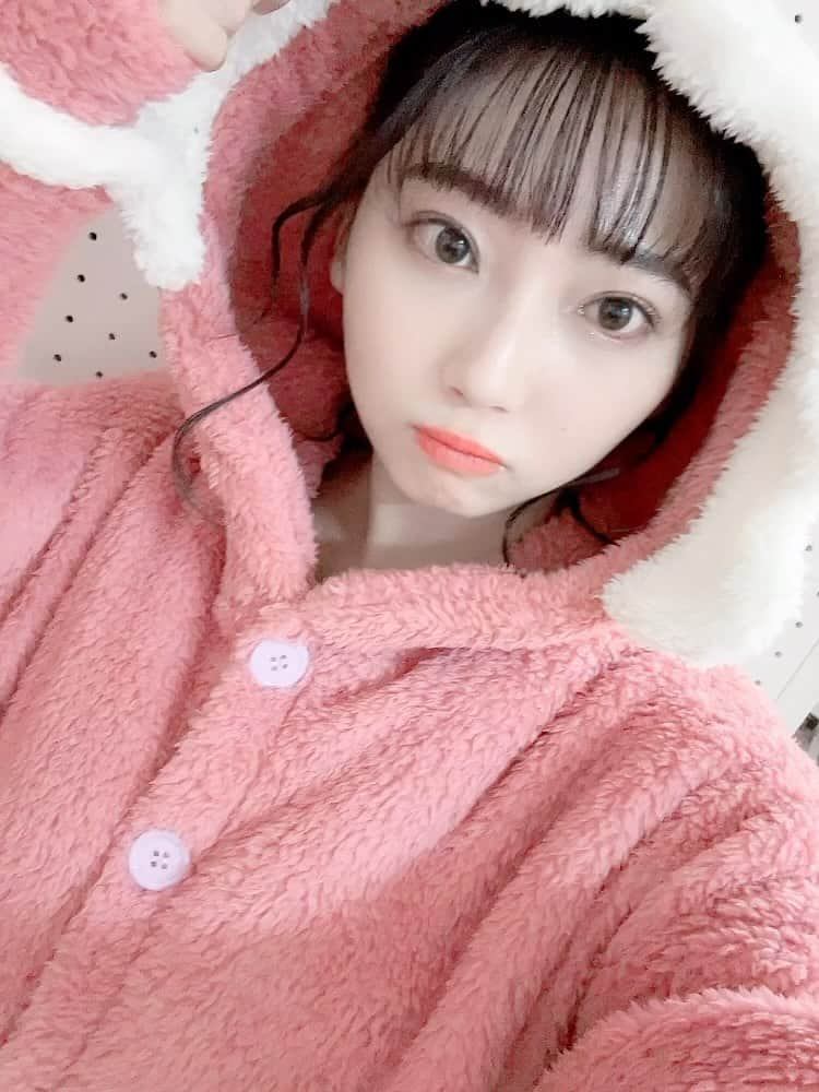 矢野妃菜喜のインスタグラム：「たまにはリール #サメパジャマ #さんかく」