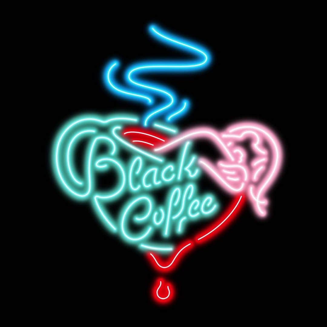 asmiさんのインスタグラム写真 - (asmiInstagram)「それぞれの片想いに秘めているブラックな気持ち🫀新曲「BLACK COFFEE」本日配信開始されました🖤聴いてください！」3月22日 21時32分 - asmi__official