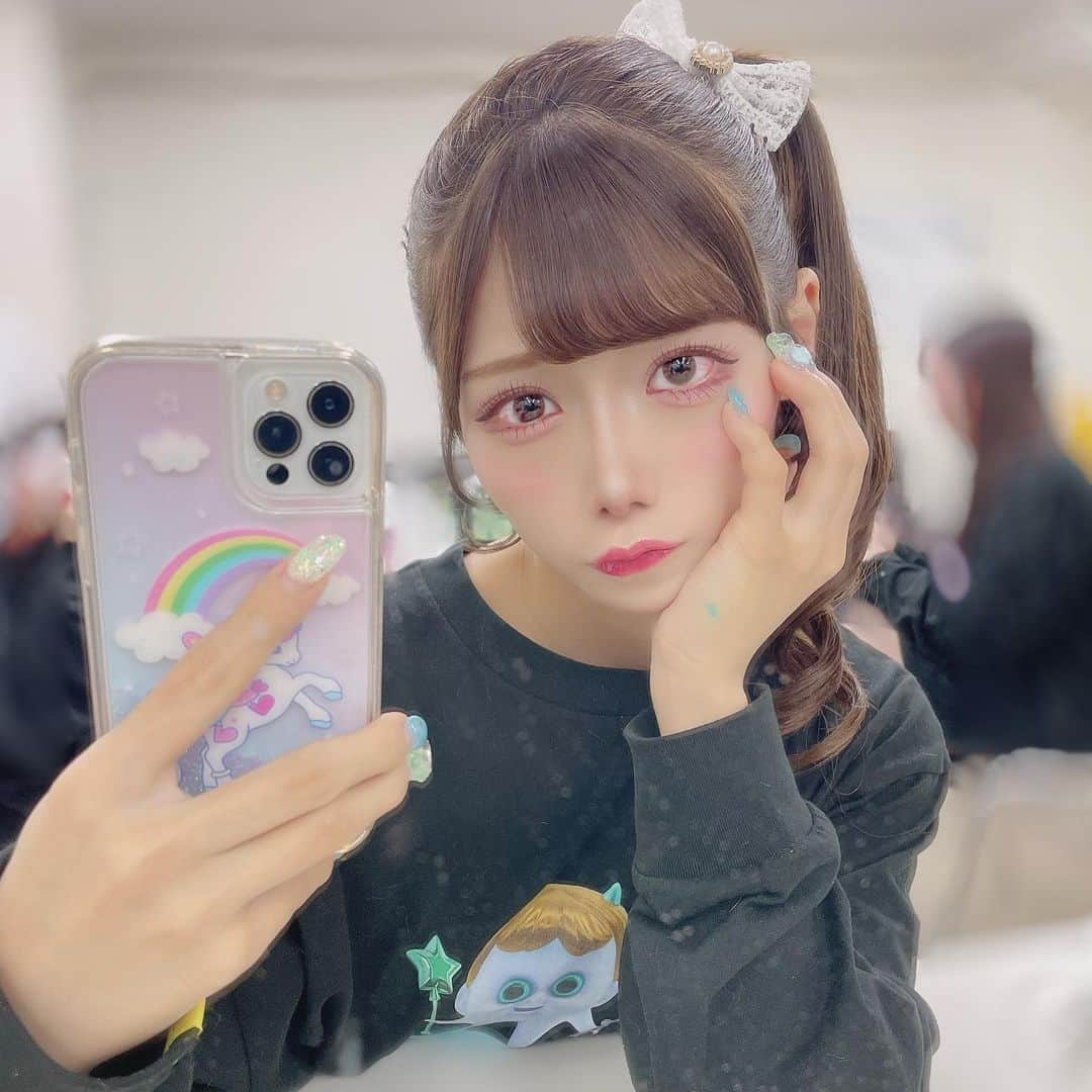 菖蒲まりんさんのインスタグラム写真 - (菖蒲まりんInstagram)「✧︎ ⁡ 久しぶりのサイドポニーちゃん(՞. ̫ .՞)♡ ⁡ ⁡ ✧︎ ⁡  #サイドポニー #iPhoneケース #メゾピアノ #MILKBOY #ごま毛かわいい」3月22日 21時47分 - marin_nonfic