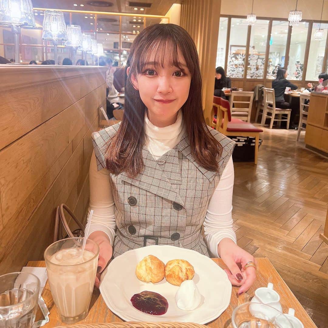 林歩楓のインスタグラム：「優子ちゃんとランチした時の🍽 また行きたいね( ˆ ˆ )/♡  #グラドル #グラビア #グラビアアイドル #グラビアモデル #グラドル自画撮り部 #水着 #撮影会 #撮影 #アイドル #モデル #gravure #写真 #水着 #gravureidol #gravuremodel #japanese #japanesegirl #japan #インスタグラビア #ビキニ女子 #sexy #style #カメラマンさんと繋がりたい #カメラマン募集 #カメラ好きな人と繋がりたい #撮影会の女神さま #撮影会モデル #林歩楓」