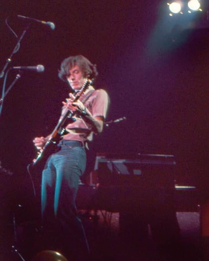スティーヴ・ウィンウッドのインスタグラム：「Circa 1974  📸David Miller」
