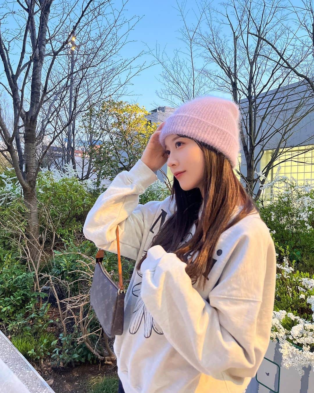 菊池せいらさんのインスタグラム写真 - (菊池せいらInstagram)「最近の私服👶🏻ニット帽は韓国で買ったやつ🇰🇷 それと最近( @sbc_akao )先生のところで医療脱毛してきた〜☺︎ いつもありがとうございます😊」3月22日 22時13分 - seira_sw