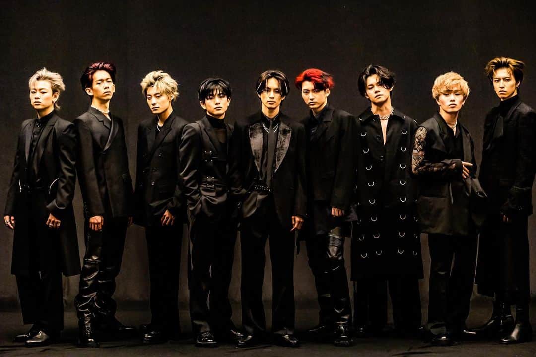 リョウガのインスタグラム：「NA「B9」release 是非 #超特急_B9」