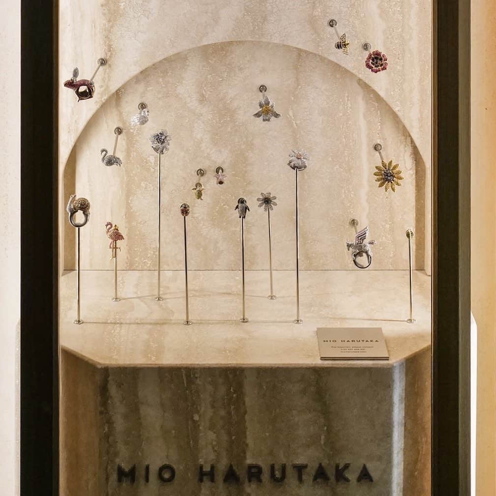 のインスタグラム：「@ritzparis @mioharutaka」