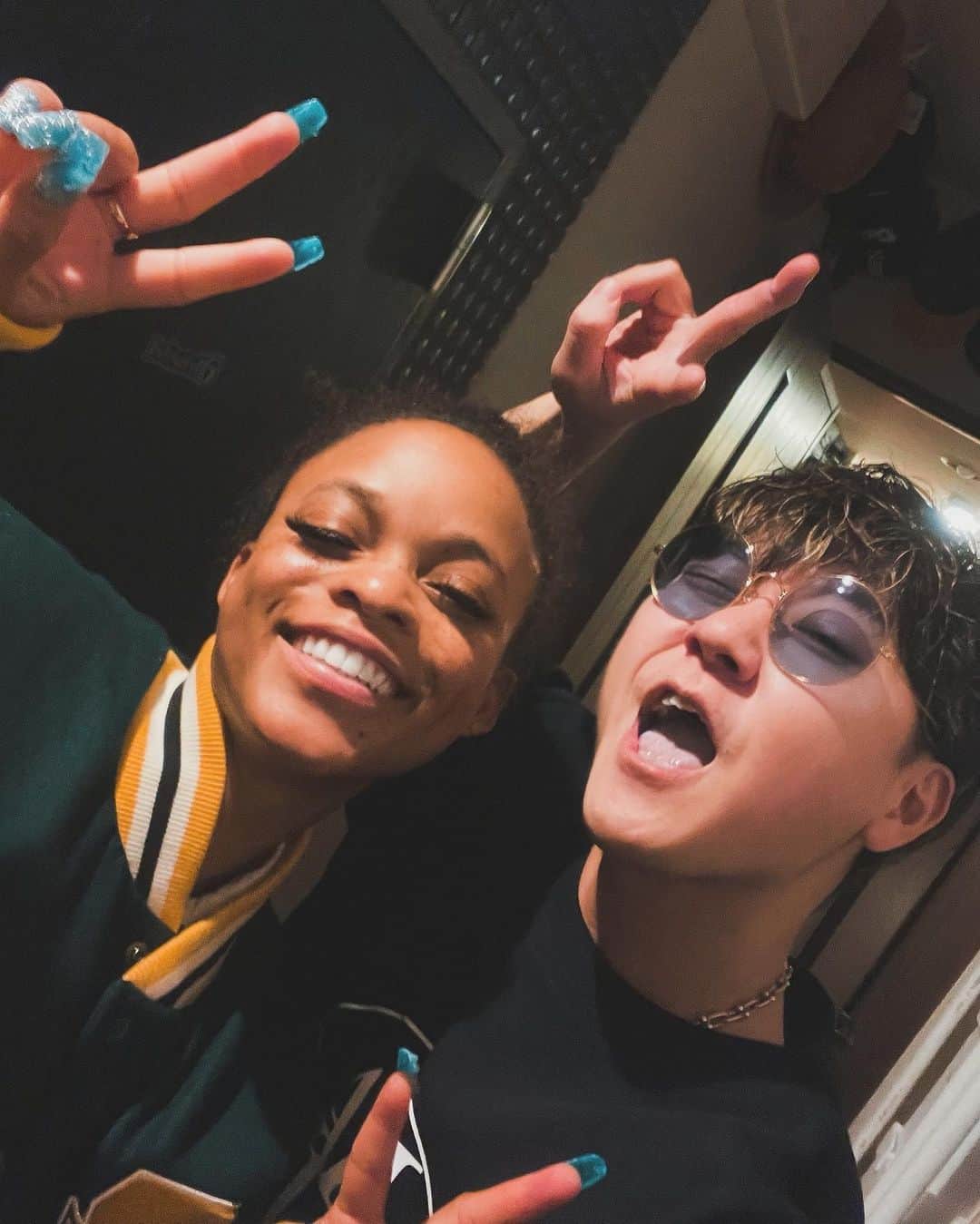 TAK-Zのインスタグラム：「Big tune leggo✌🏾♥️ @lilaike」
