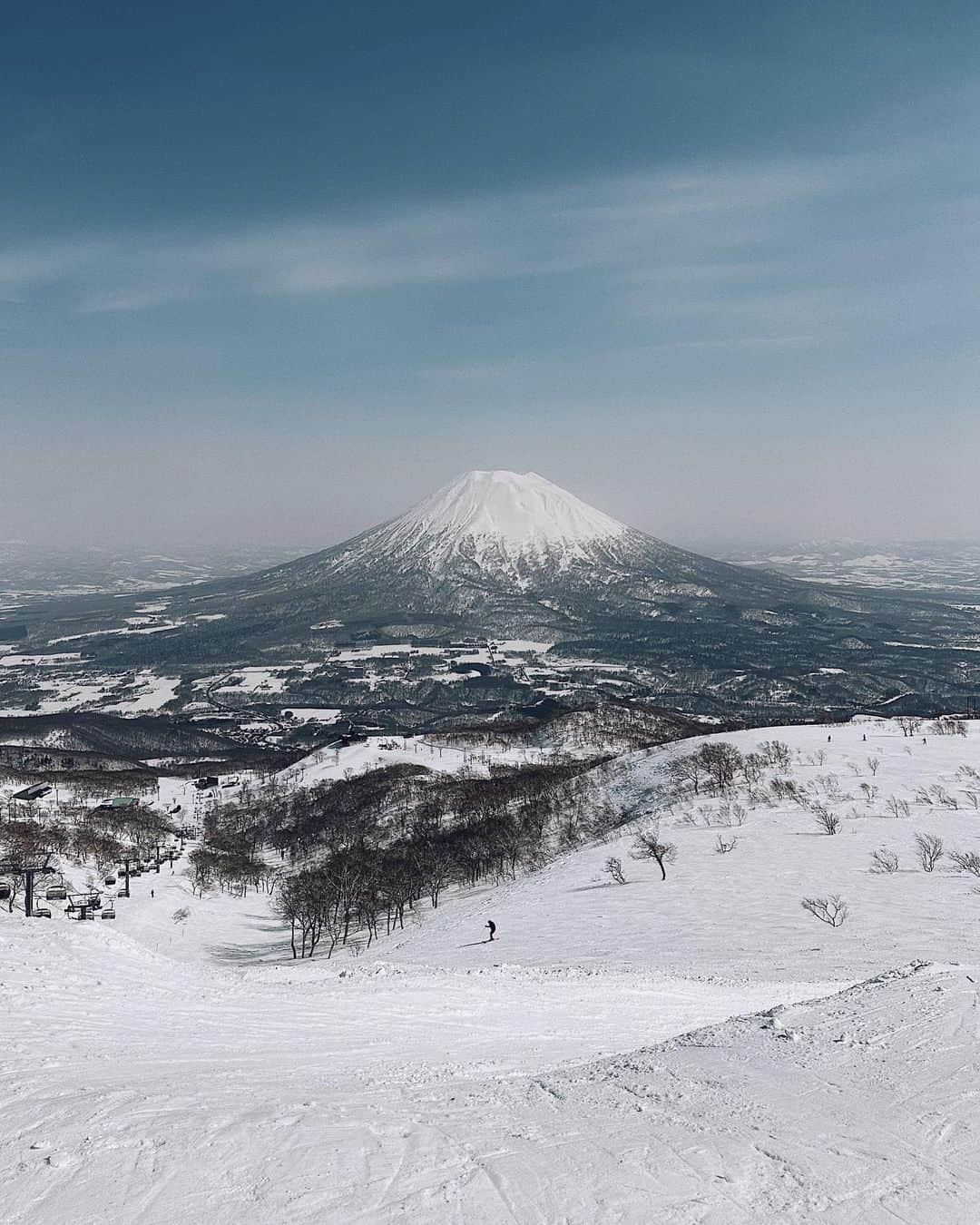 のインスタグラム：「NISEKO  今年もギリギリ行けて良かった。」