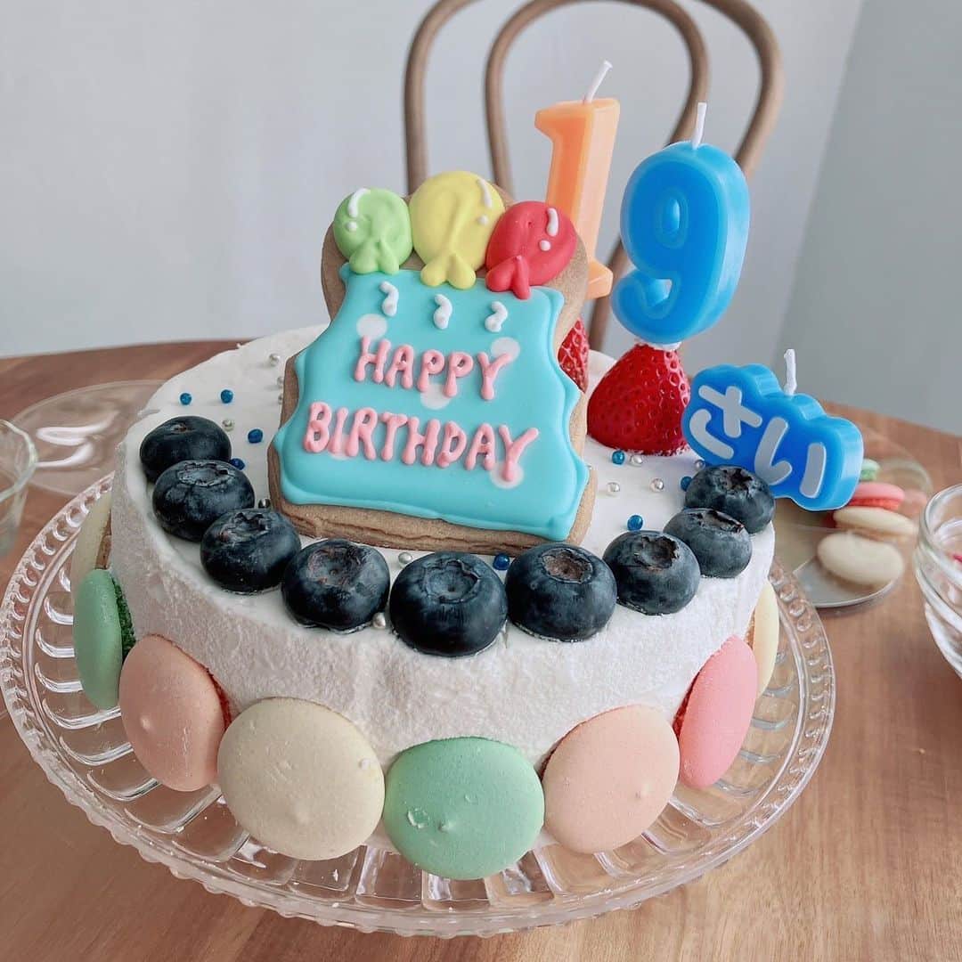 日向亘さんのインスタグラム写真 - (日向亘Instagram)「‪☺︎‬ Myojo5月号発売中です。  今月は「自作で誕生日パーティー開いてみた」  ケーキの盛り付けも初心者にしてはなかなか上出来だったのではないかと思います笑  衣装もヘアメイクもめちゃくちゃ素敵でした。ぜひ。」3月22日 14時39分 - hyuga_wataru