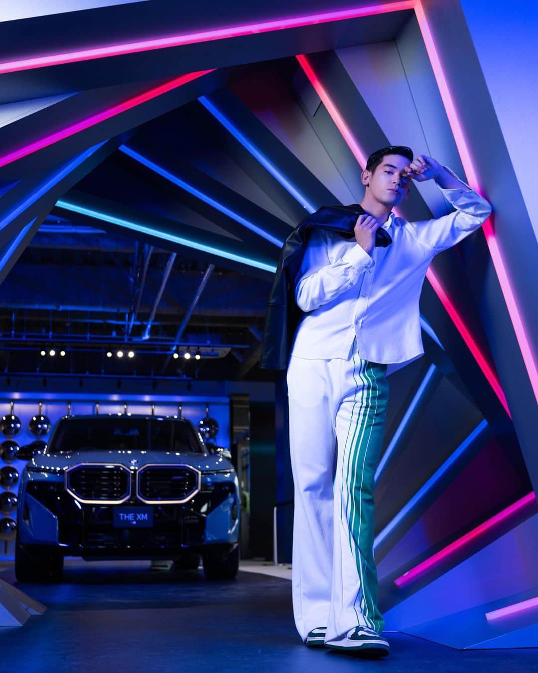 のインスタグラム：「FREUDE by BMW - Connected Through Time x UTA x Safari Event  Good vibes, great people at the BMW XM event! Got to walk a fashion show, join a talk show and experienced the full world of the new BMW XM!  @bmw XMのポップアップイベントでファッションショー、トークショーさせて頂きました！  @safarionline_official 編集長ともたくさんXMの世界観トークしました。  お越しくださった方々、ありがとうございました！原宿にて、4／4までXM展示を開催中なので、ぜひご来場してください！」