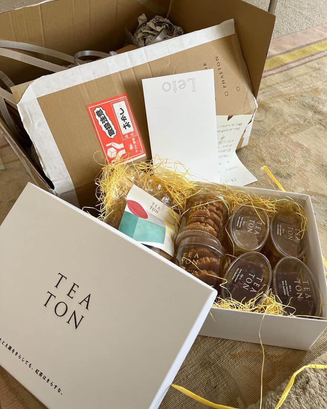 吉見佑子さんのインスタグラム写真 - (吉見佑子Instagram)「すごい包装で、やってきたクッキーたち。何が届いたかとびっくりしました‼️」3月22日 16時19分 - yuko_yoshimi