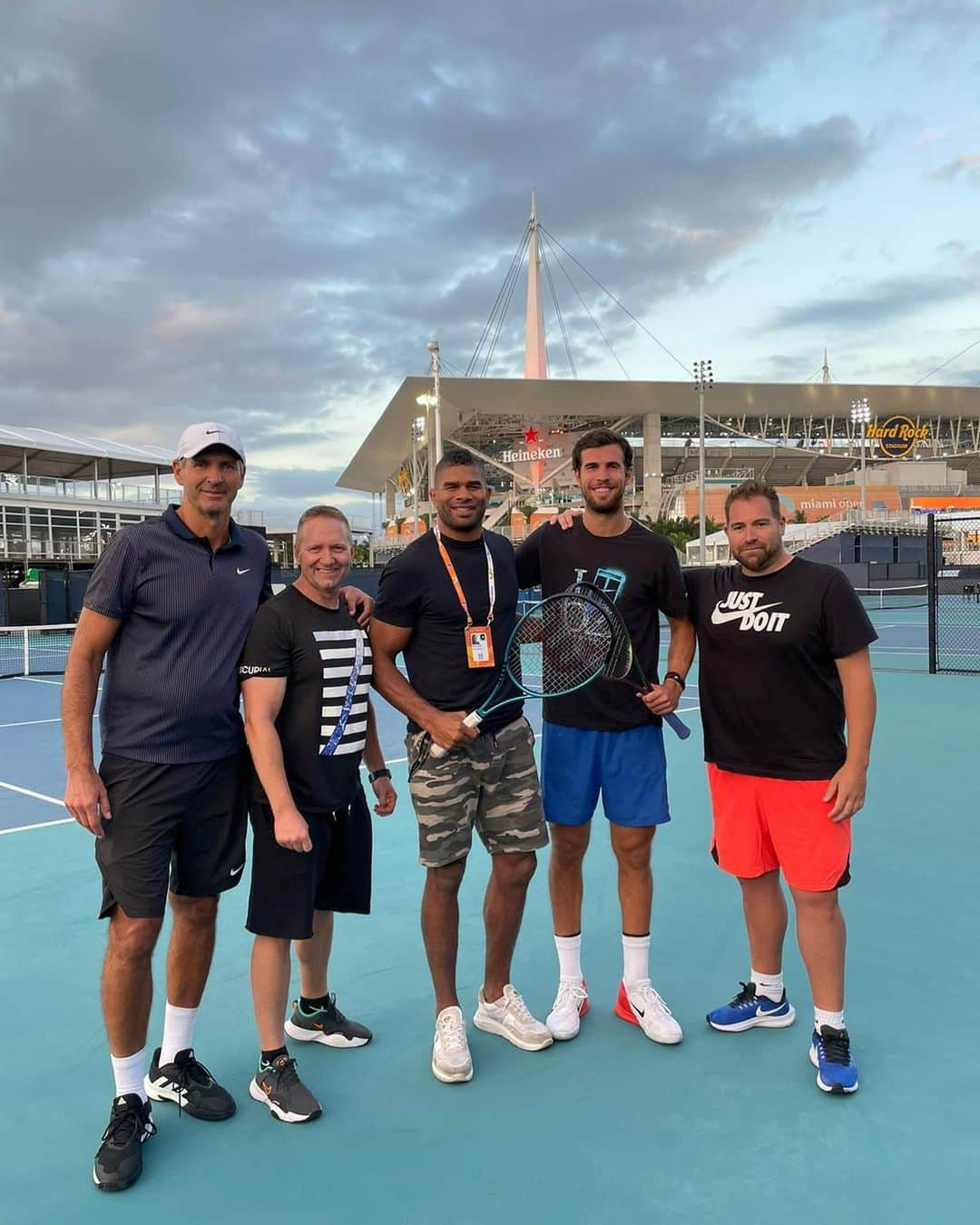 アリスター・オーフレイムのインスタグラム：「Had a good time guys! @antebonacic @alexgp45 @karenkhachanov」