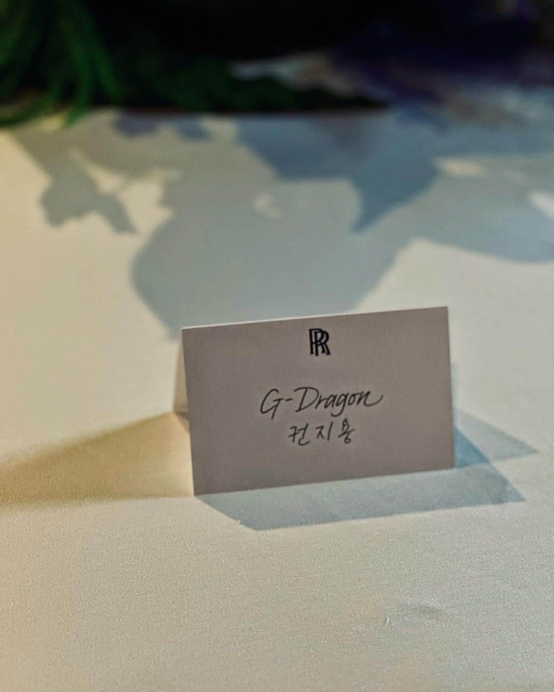 G-DRAGONのインスタグラム：「@rollsroycecars」