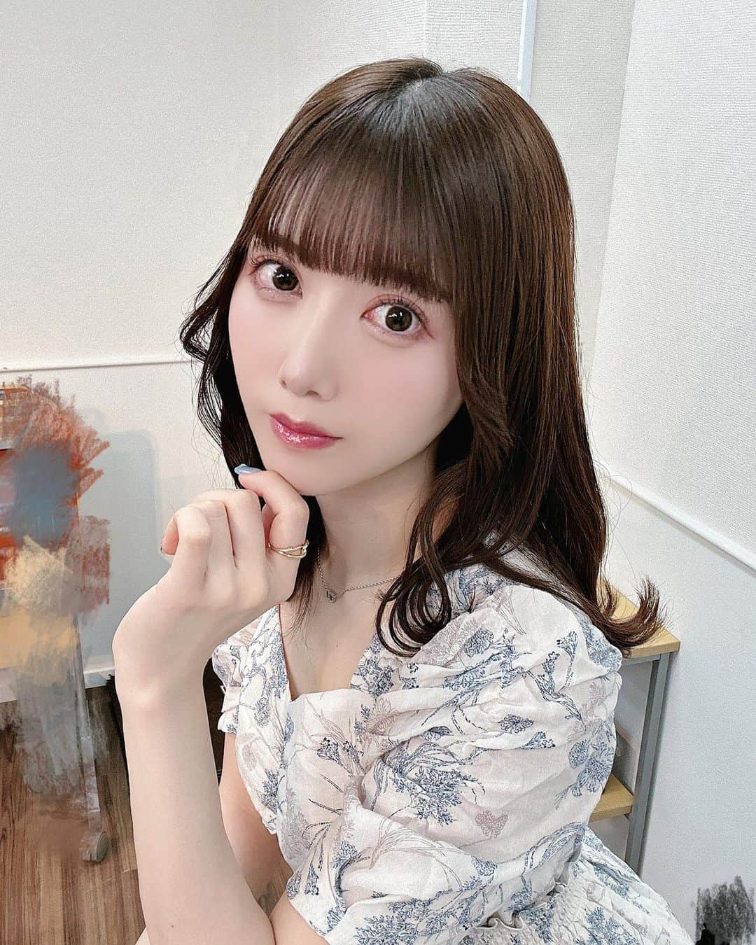 白瀬乃愛のインスタグラム：「・ 春がきましたね🌸              #Instalike #dailylook #Japanesegirl #Japaneseidol #asiangirls #selca #selfie #l4l #followme #春コーデ #anmille #idol #ワンピース #ヘアアレンジ #偶像 #春服 #拍攝 #自拍 #自撮り女子 #巻き方 #outfit #ootd #粉我 #아이돌  #ไอดอล #셀카  #셀카그램 #덕질」