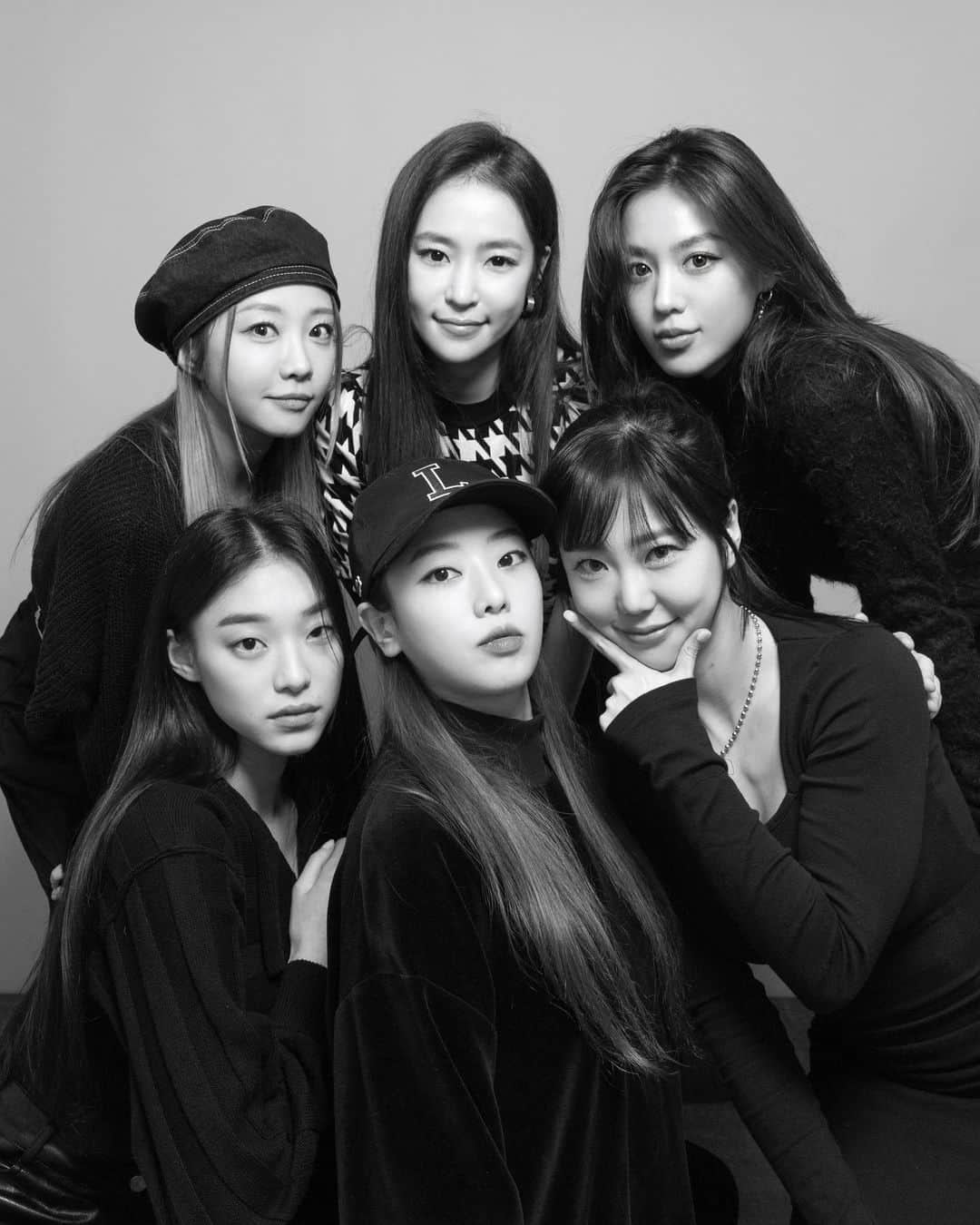 キム・ヒジョンのインスタグラム：「Team Wonder woman⚽️🖤🔥🔥🔥 @sbs_goal #골때리는그녀들 #원더우먼」