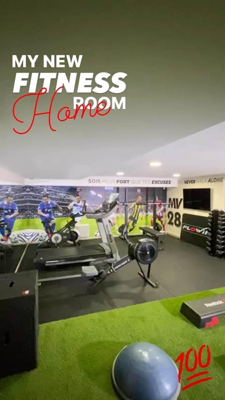 マテュー・ヴァルブエナのインスタグラム：「Nouvelle salle de sport à la maison #Fitness Merci @yann_obitz et @sportprotechcom 🤝」