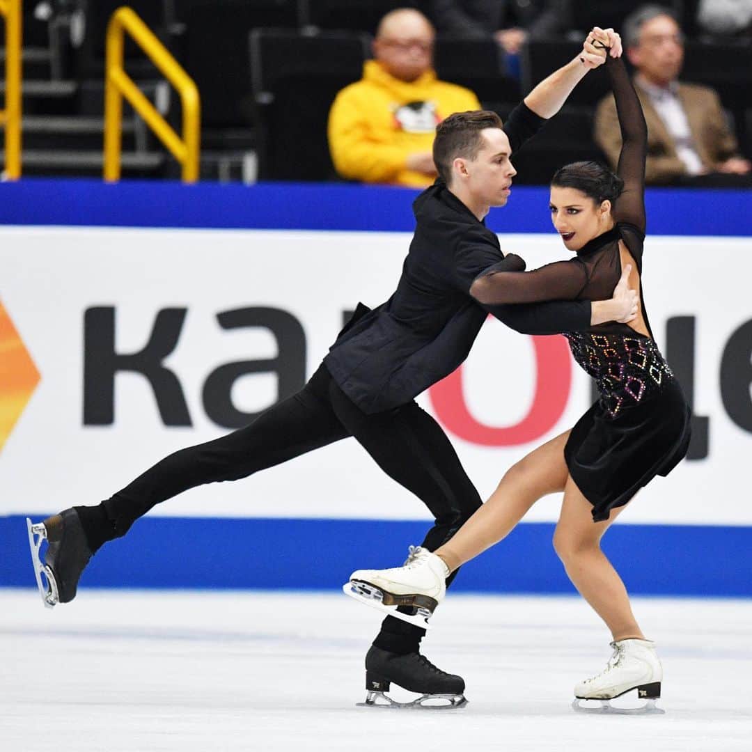 アンドリュー・ドッズのインスタグラム：「With the World Figure Skating Championships starting this week in Japan. Here is a throwback post to the last time Worlds was in Japan and competing in the same arena.  Good luck to everyone competing!」