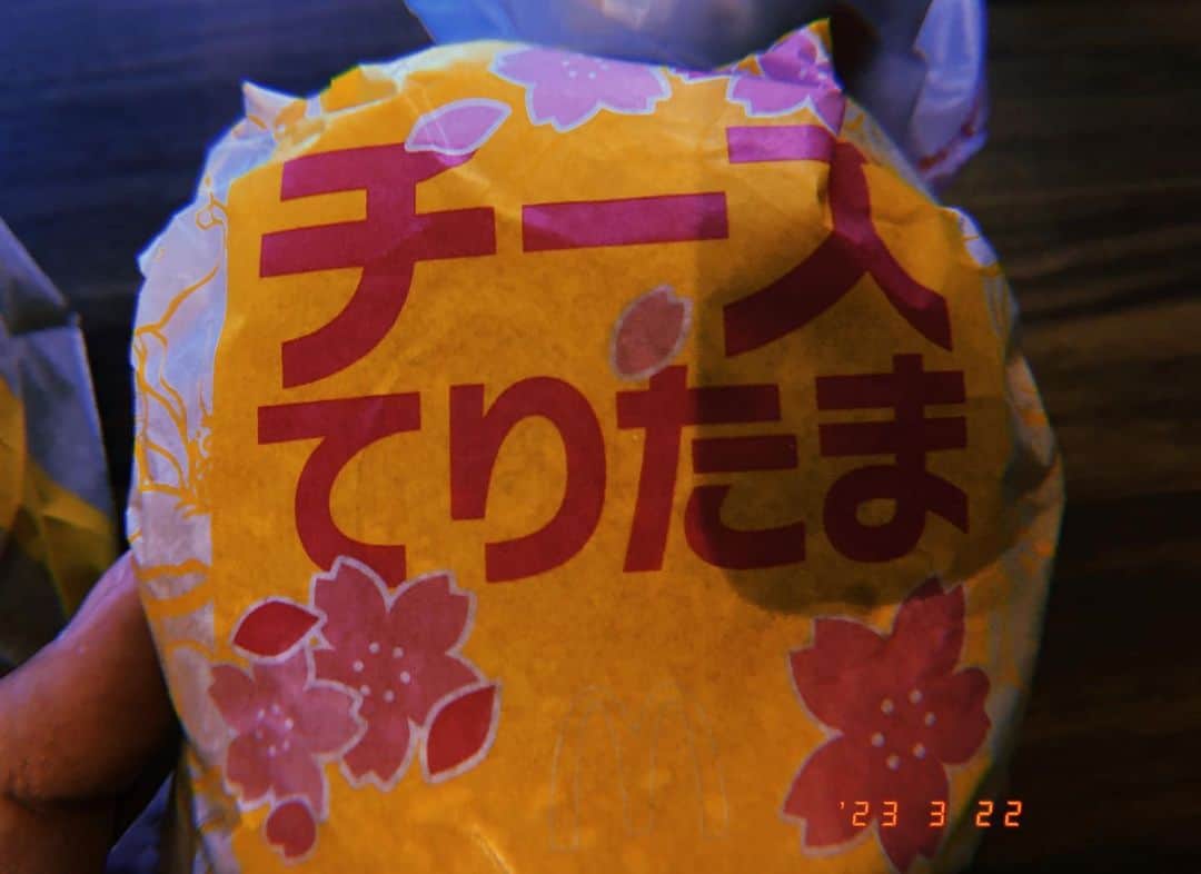 武子直輝さんのインスタグラム写真 - (武子直輝Instagram)「久しぶりにマクドナルドに行きました。 初めて食べたチーズてりたま。 美味しかった。 みんな食べた？  #武子直輝」3月22日 18時10分 - takeshi__naoki