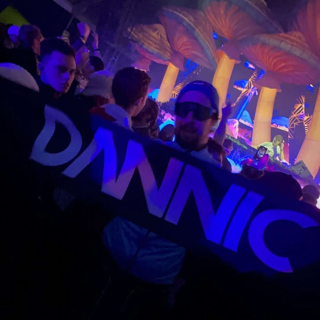 Dannicさんのインスタグラム写真 - (DannicInstagram)「First time @tomorrowlandwinter and it was insane! Here are some slides for you to check out 😍 See you this summer at @tomorrowland 👌🏻🎆🦋」3月22日 18時22分 - dannic