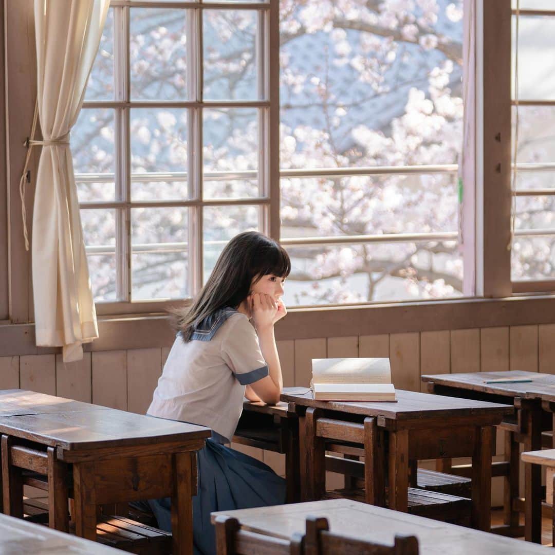 茶叶小果さんのインスタグラム写真 - (茶叶小果Instagram)「🌸桜の下、あなたの足跡が残るか」3月22日 18時26分 - chayexiaoguo