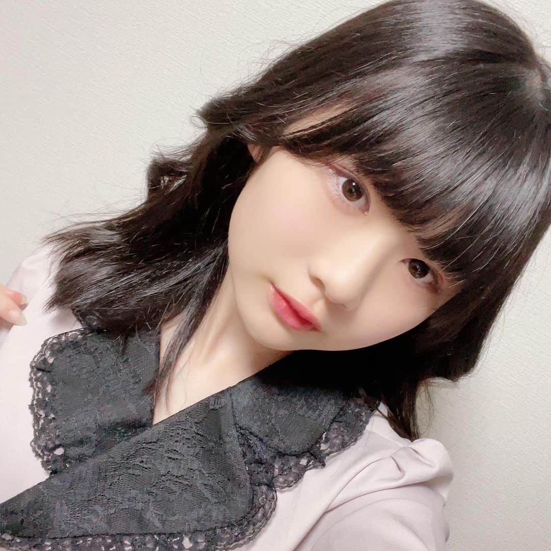 稲川玲さんのインスタグラム写真 - (稲川玲Instagram)「インスタにはちゃんとお礼言ってなかったね💭  改めまして、Bye Bye My Reichanありがとうございました！！ Day1 Day2共にたくさんの方が駆けつけてくれて、嬉しかったです💕 当日行けなかったよって方も、SNSで応援してくれて、"愛"を感じたよ😭  またどこかでお会い出来る日を楽しみにしてます🥰  ꒰ঌ ｰ ｰ ｰ ｰ ｰ ໒꒱  この前撮った写真だよ💕  髪の毛巻く練習してるんだぁ💭  ꒰ঌ ｰ ｰ ｰ ｰ ｰ ໒꒱   #アイドル  #アイドル衣装  #アイドル前髪  #アイドル卒業  #アイドル卒業ライブ  #夢アドシトロン  #夢アドcitron  #yumeadocitron  #夢アドシトロン卒業 #イエロー担当  #巻き髪  #練習  #練習中   #ありがとう  #ありがとうございました  #またね」3月22日 18時39分 - reichan0_60