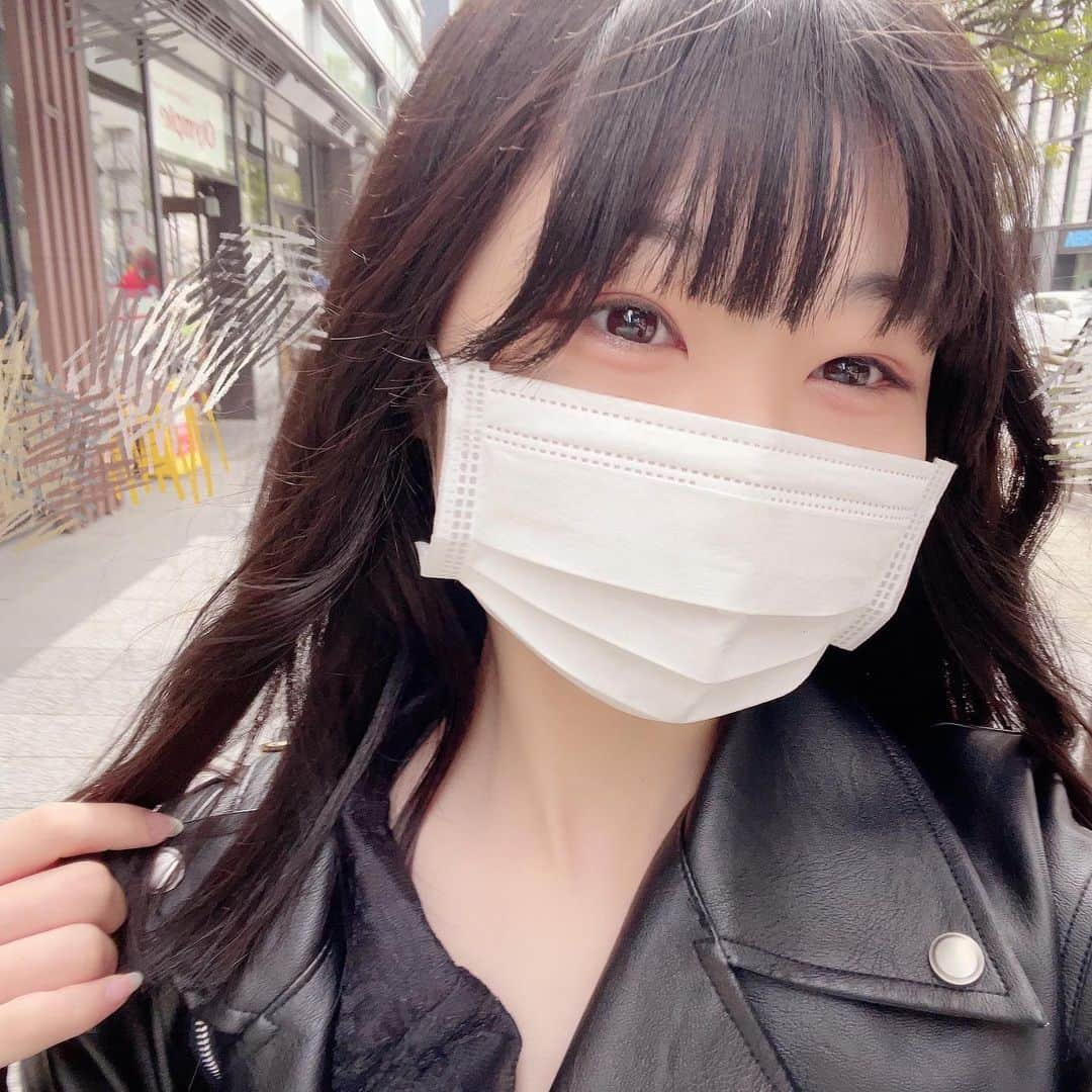 稲川玲さんのインスタグラム写真 - (稲川玲Instagram)「インスタにはちゃんとお礼言ってなかったね💭  改めまして、Bye Bye My Reichanありがとうございました！！ Day1 Day2共にたくさんの方が駆けつけてくれて、嬉しかったです💕 当日行けなかったよって方も、SNSで応援してくれて、"愛"を感じたよ😭  またどこかでお会い出来る日を楽しみにしてます🥰  ꒰ঌ ｰ ｰ ｰ ｰ ｰ ໒꒱  この前撮った写真だよ💕  髪の毛巻く練習してるんだぁ💭  ꒰ঌ ｰ ｰ ｰ ｰ ｰ ໒꒱   #アイドル  #アイドル衣装  #アイドル前髪  #アイドル卒業  #アイドル卒業ライブ  #夢アドシトロン  #夢アドcitron  #yumeadocitron  #夢アドシトロン卒業 #イエロー担当  #巻き髪  #練習  #練習中   #ありがとう  #ありがとうございました  #またね」3月22日 18時39分 - reichan0_60