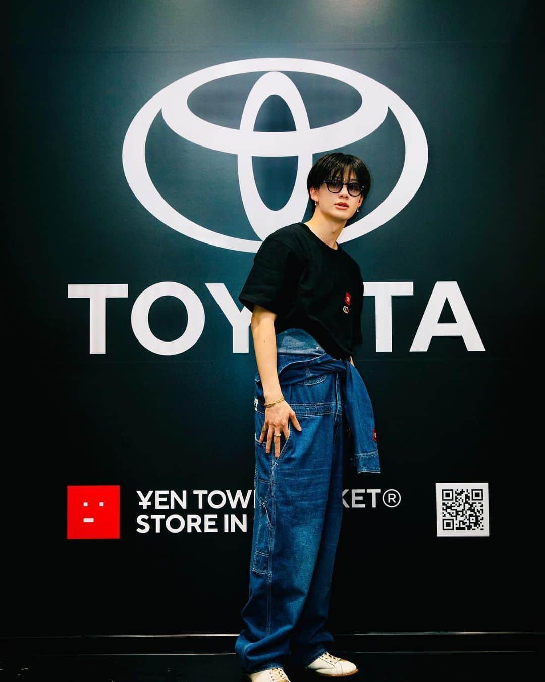 小川史記（FUMINORI）のインスタグラム：「✌️✨✨👕  #toyota #dytd #fruitoftheloom  #lee #leejeans  @toyota_jp @yentownmarket @fruitoftheloom_japan  @leejeansjp @brotherbridge_tokyo」