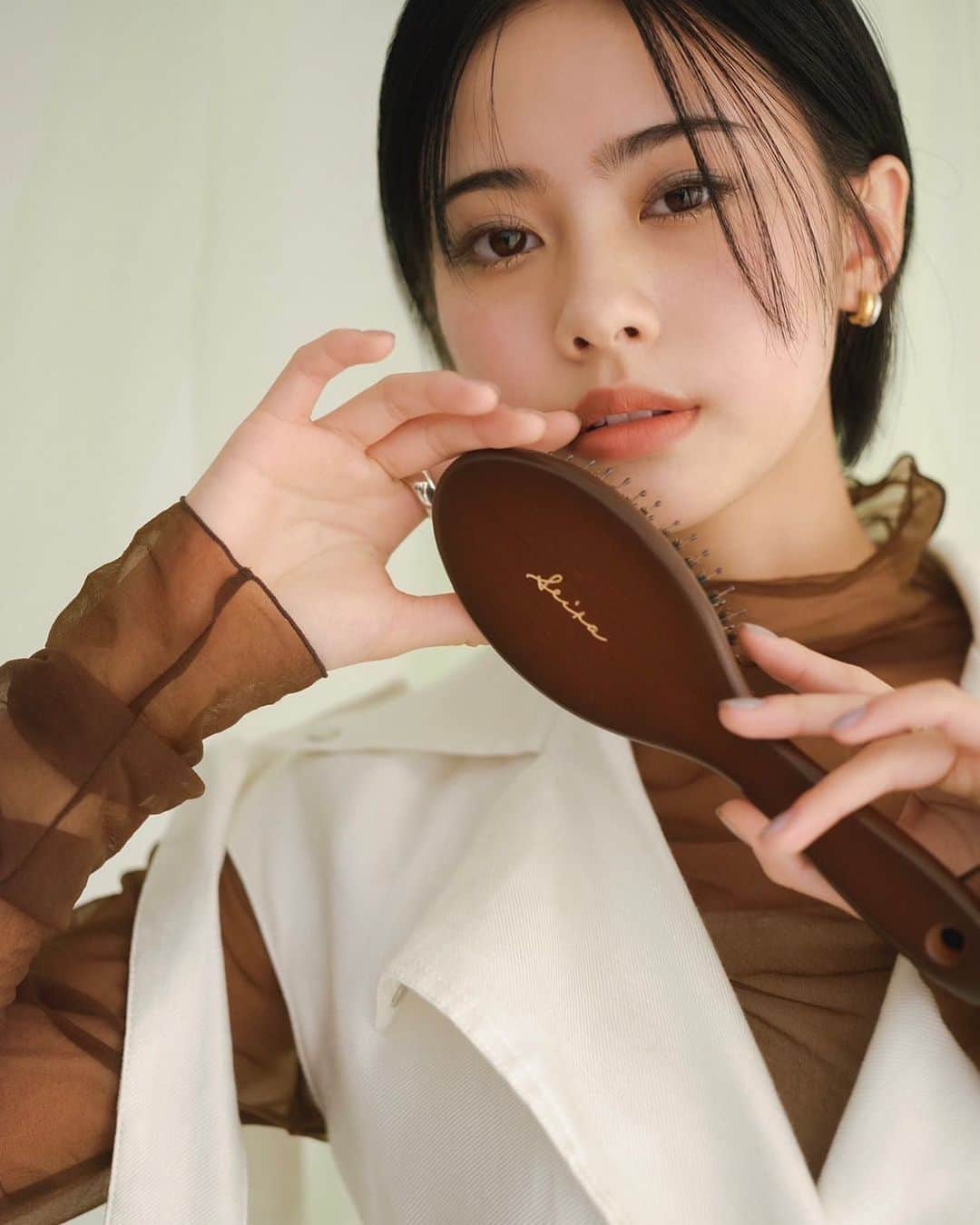 のインスタグラム：「WWD -Life is Gift-  是非チェックしてください。  @wwd_jp  @johnmastersorganics_japan」