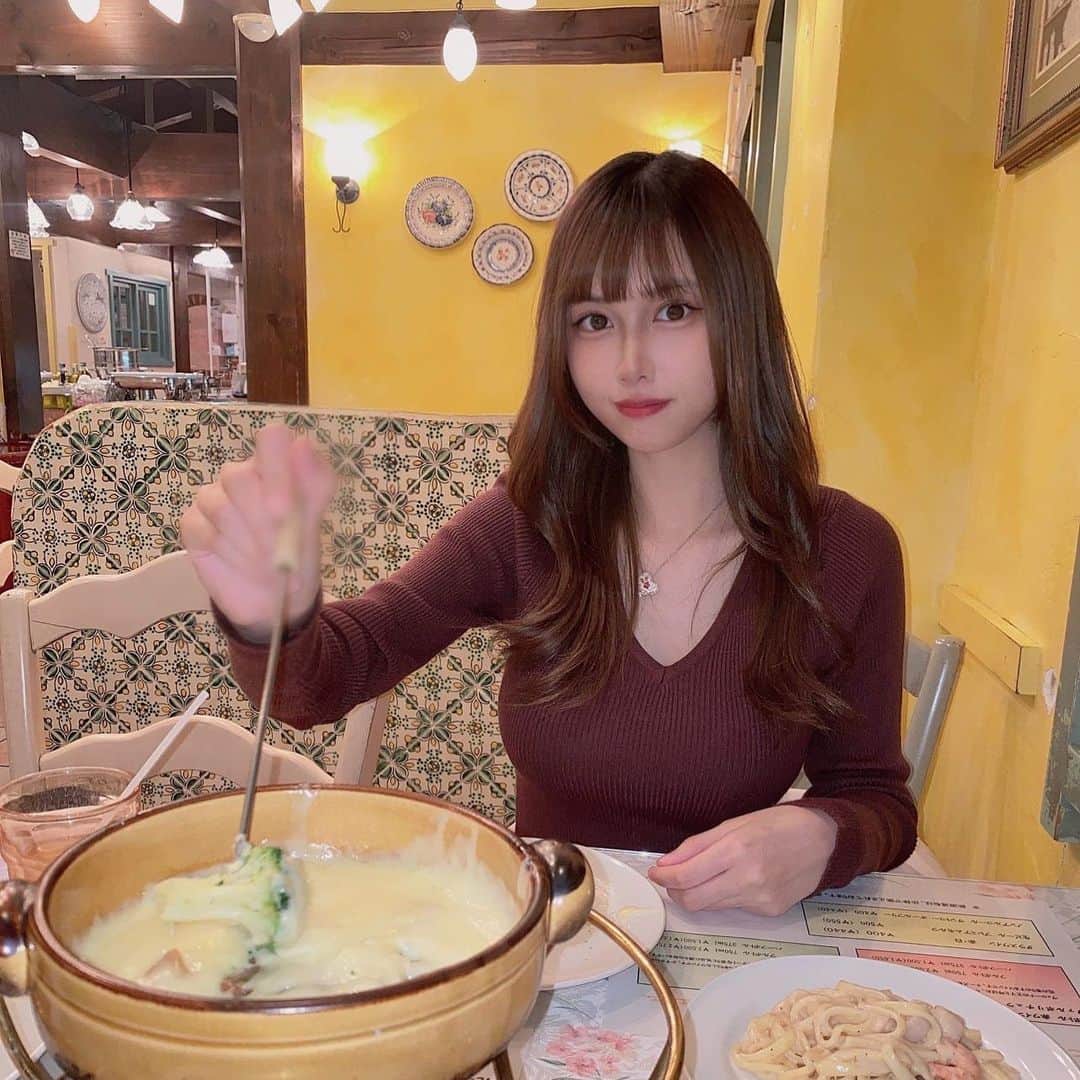 酸素のインスタグラム：「写真撮られるの慣れてなくて顔がぎこちない📸」