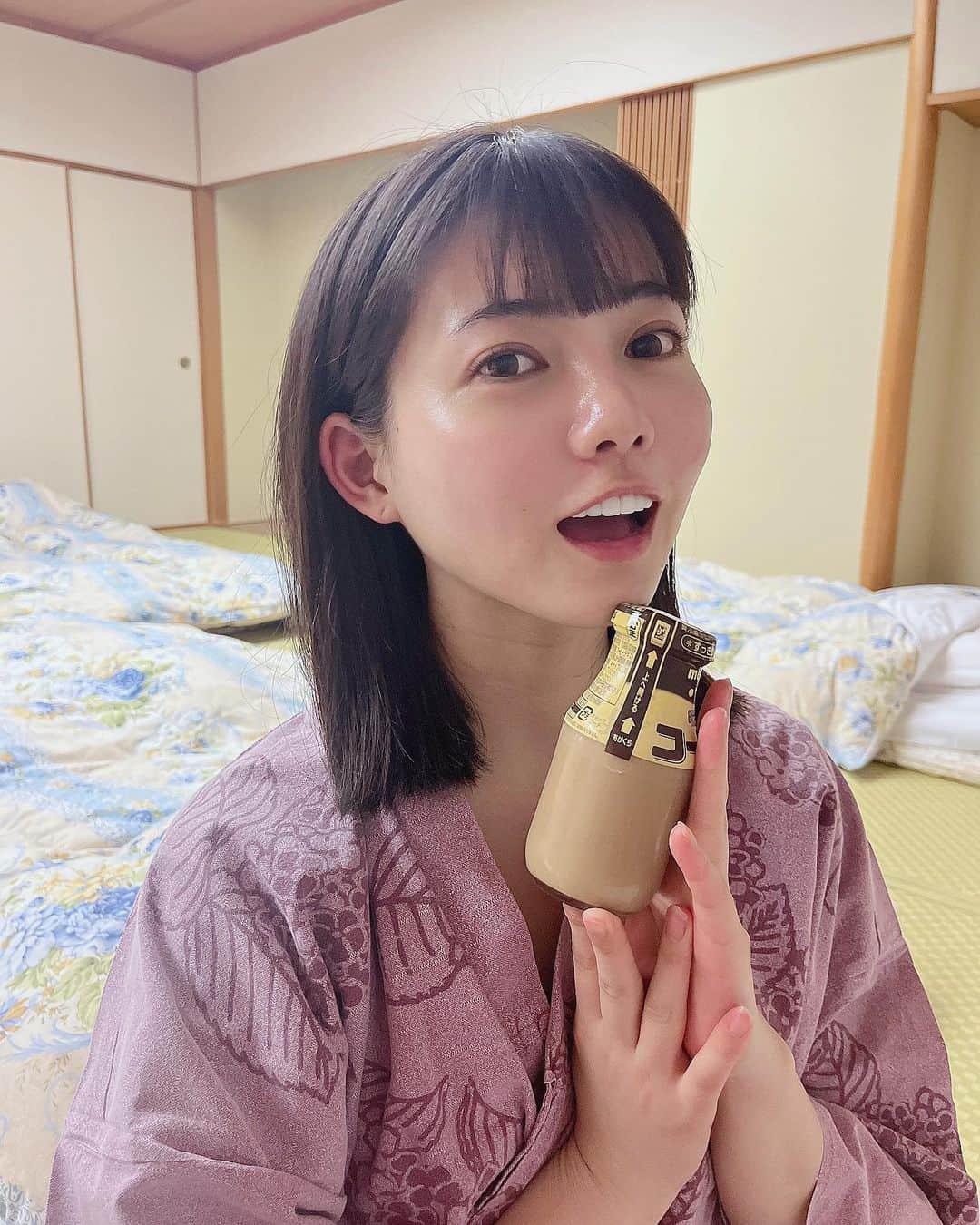 佐倉ちひろさんのインスタグラム写真 - (佐倉ちひろInstagram)「お風呂上がり×コーヒー牛乳 . . . . . . #温泉 #旅館 #japan #onsen #箱根 #熱海 #日本 #japantravel #すっぴん #japanese #旅行 #一人旅 #vlog #日帰り温泉 #温泉旅行 #温泉女子 #instagood #followforfollowback #和室」3月22日 20時23分 - chihiro__sakura