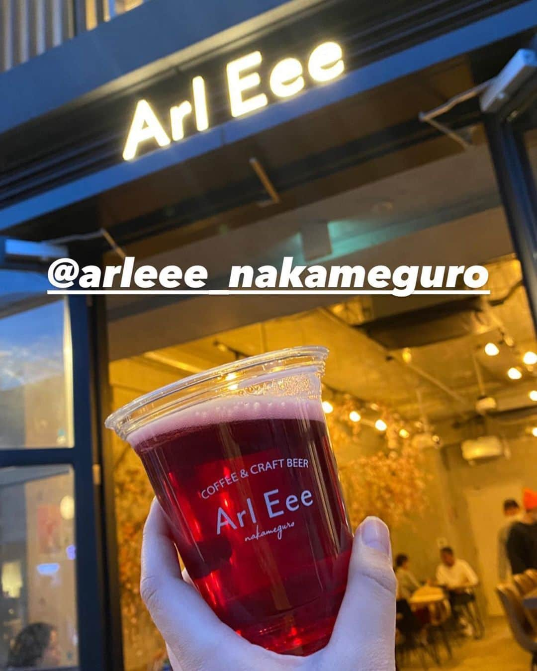 りっちゃんさんのインスタグラム写真 - (りっちゃんInstagram)「中目黒で飲んだ日🍺  @arleee_nakameguro で美味しいクラフトビール飲みながら目黒川沿い花見して（まだ五分咲きだったけど笑）、 @nakame_ban でレモンサワー飲んで、 @seirinkan.info でピザ食べて、 @tohachi_nakameguro の雰囲気最高で、 桜は満開じゃなかったけどとても幸せな夜でした✌️  #中目黒 #中目黒居酒屋 #中目黒グルメ #ビール女子 #ビール最高 #ビール好きな人と繋がりたい #コンパクトショート #コンパクトボブ #ハンサムショート #ハンサムショート女子 #ハンサムマッシュ #ショートヘア #ショートボブ #ショートカット #マッシュショート」3月22日 20時34分 - ricchan_96