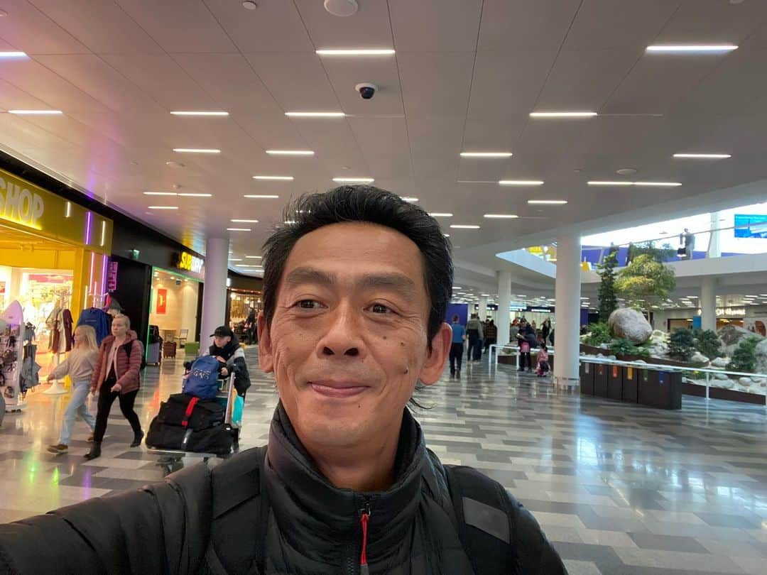 ぜんじろうのインスタグラム：「フィンランド🇫🇮ヘルシンキ到着！」