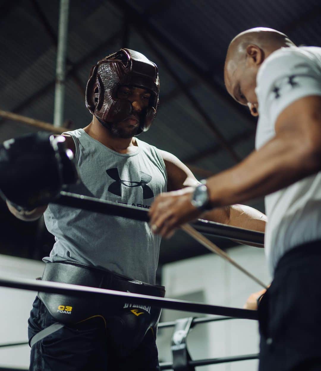 アンソニー・ジョシュアのインスタグラム：「Manifesting.   Live exclusively on DAZN.」