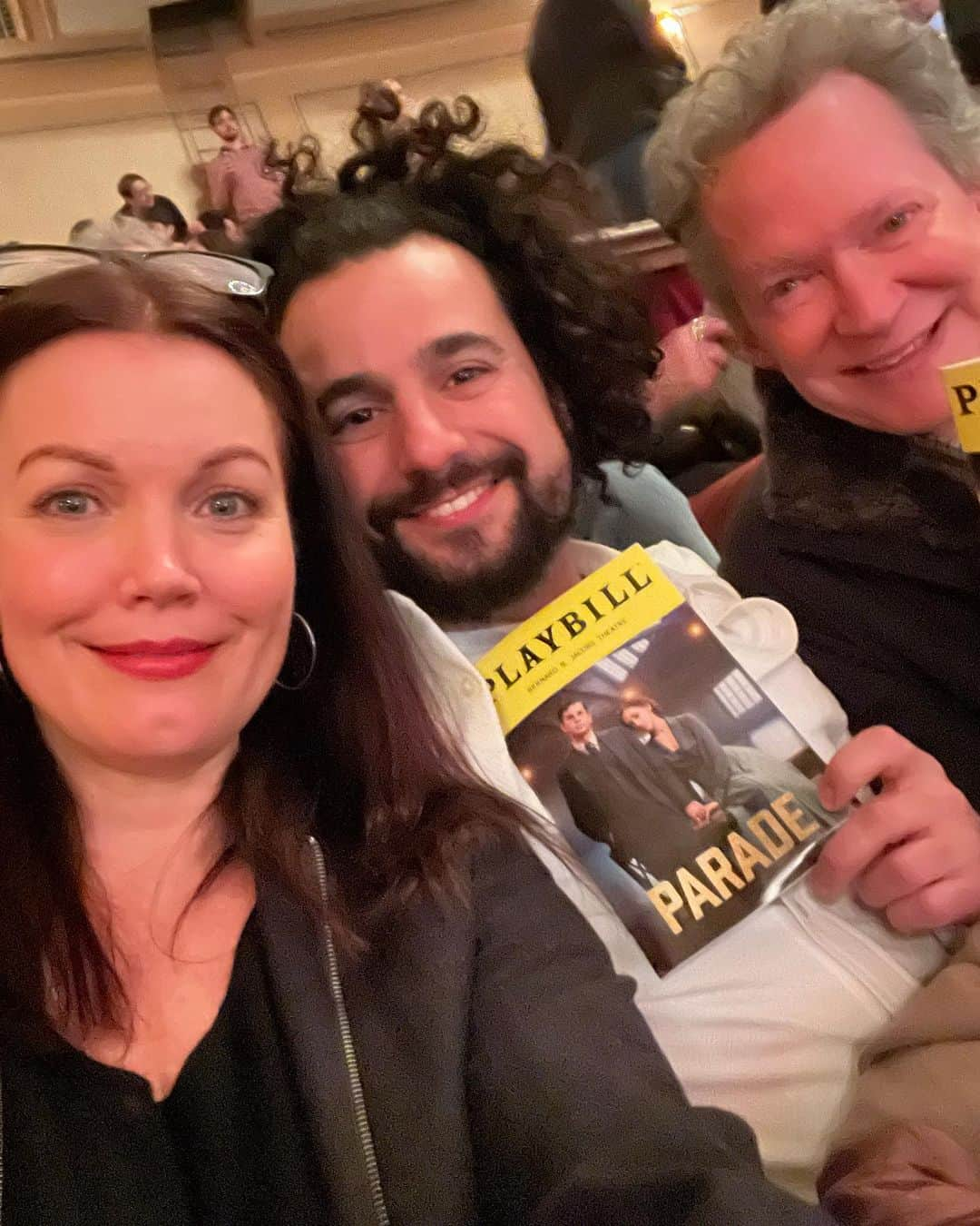 ベラミー・ヤングのインスタグラム：「Got to witness #Broadway history last night: the revival of @paradebway is breathtaking. The VOICES 🤩, the story 💔, the MASTERY on every level & in every department- I feel SO LUCKY to have gotten to be there! (& with my sweet fellas @pedrosegundoofficial & @rdp707 🥰) BRAVO ALL & THANK YOU. 💗 Hope everyone is finding magic in their day- & being kind to each other. I'm sending each of you so much love! ❤️🎭🎶🔥🎉 ps: special thanks to P's friends in the amazing #orchestra @jamiedonaldeblen & @percnyc 🥁👑🔥」