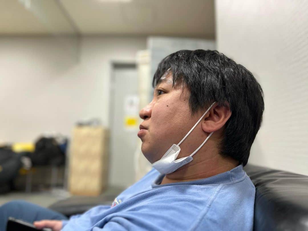 橋本市民球場さんのインスタグラム写真 - (橋本市民球場Instagram)「楽しい時は写真を撮る癖をつけたよ🕺🕺🕺  激うま中華ランチ👨‍👦‍👦 ケツさんの横顔がかわいすぎる💃 同期でやきとんセンター👯‍♀️  #ロングコートダディ 兎さん #マユリカ 中谷さん #ニッポンの社長 ケツさん #センリーズ テコンドー近藤 #なにわスワンキーズ 仲西 #隣人橋本市民球場  #よしもと漫才劇場  #大阪ランチ」3月22日 23時33分 - rinjin.shimin