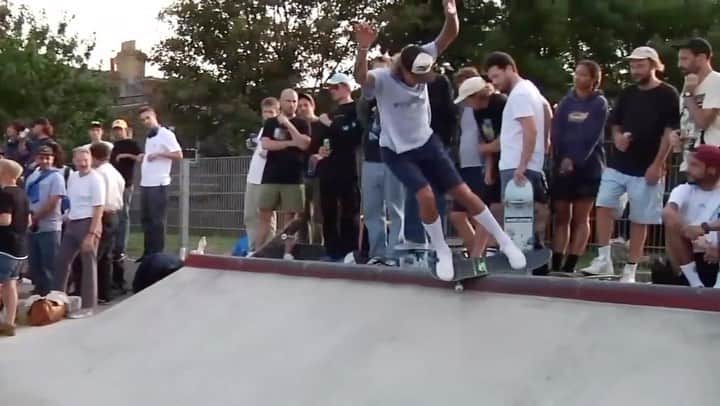 アンタイヒーローのインスタグラム：「Brian Anderson」