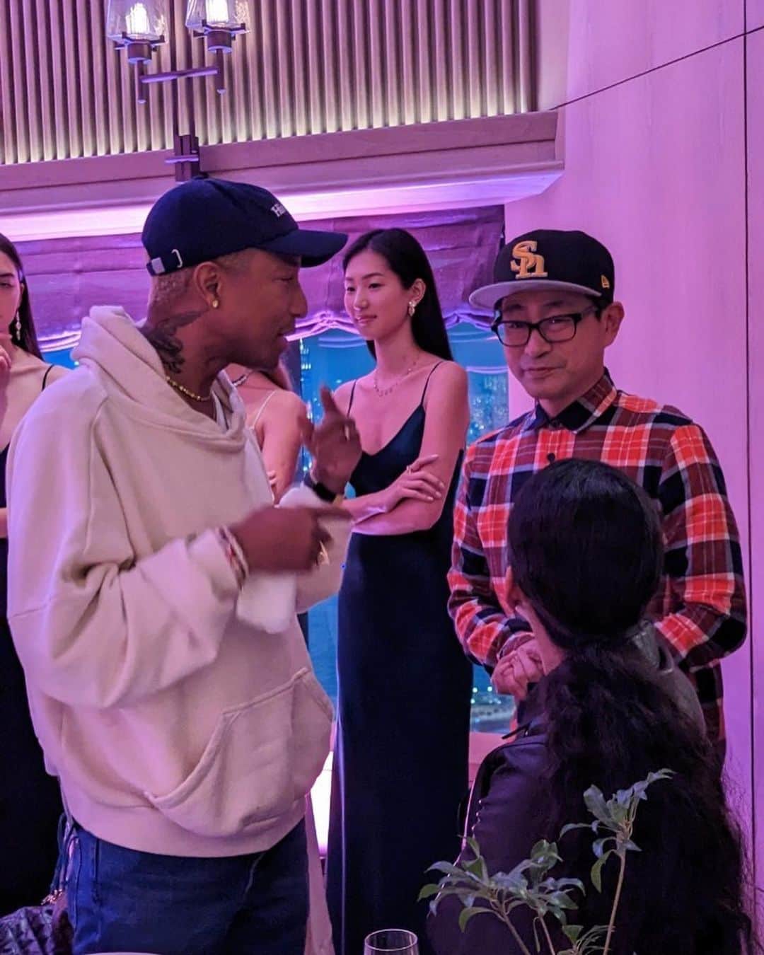 Mr.のインスタグラム：「Good to see you Pharrellｻﾏ！thank you so much!」
