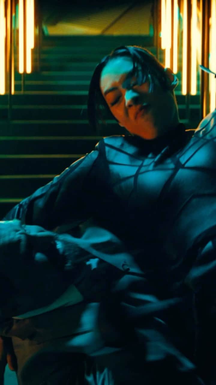 リナ・サワヤマのインスタグラム：「ok plot twist I’m singing the end credits !!? “Eye For An Eye” from the @johnwickmovie 4 soundtrack is out now 🫢 film is out this Friday ahhhh!!!」