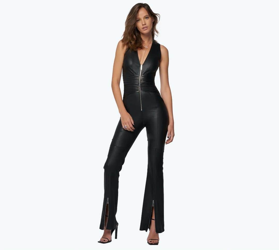 ジトロワのインスタグラム：「DANCING IN LEATHER I featuring our jumpsuit ‘snatch minoray’ Jitrois available on jitrois.com  Thanks @heloise_giraud @franckdisegni」