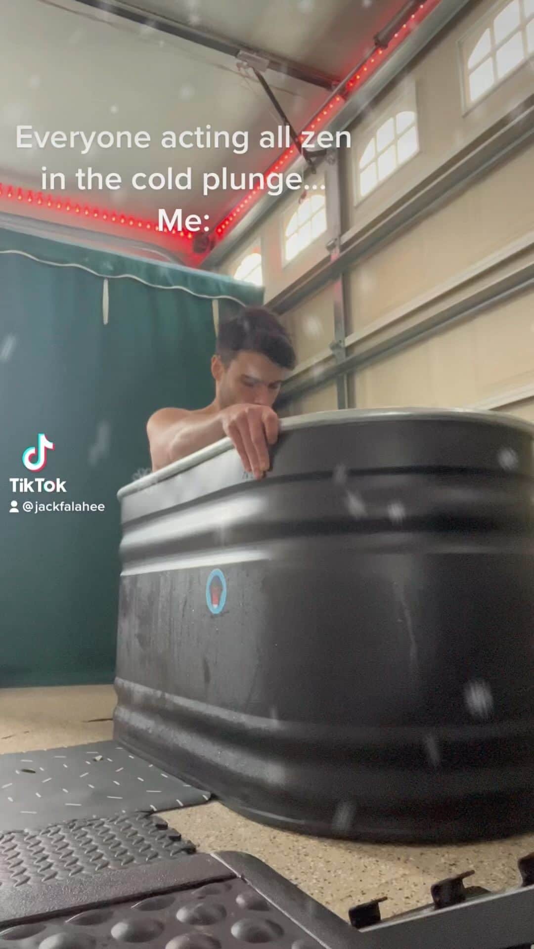ジャック・ファライーのインスタグラム：「😅😅😅」