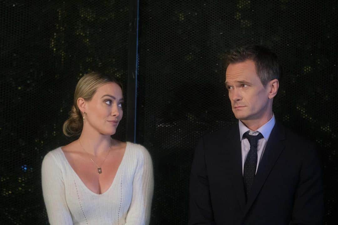 ヒラリー・ダフのインスタグラム：「He's baaaack! @nph returns as Barney Stinson next week for the mid-season finale of #HIMYF.」