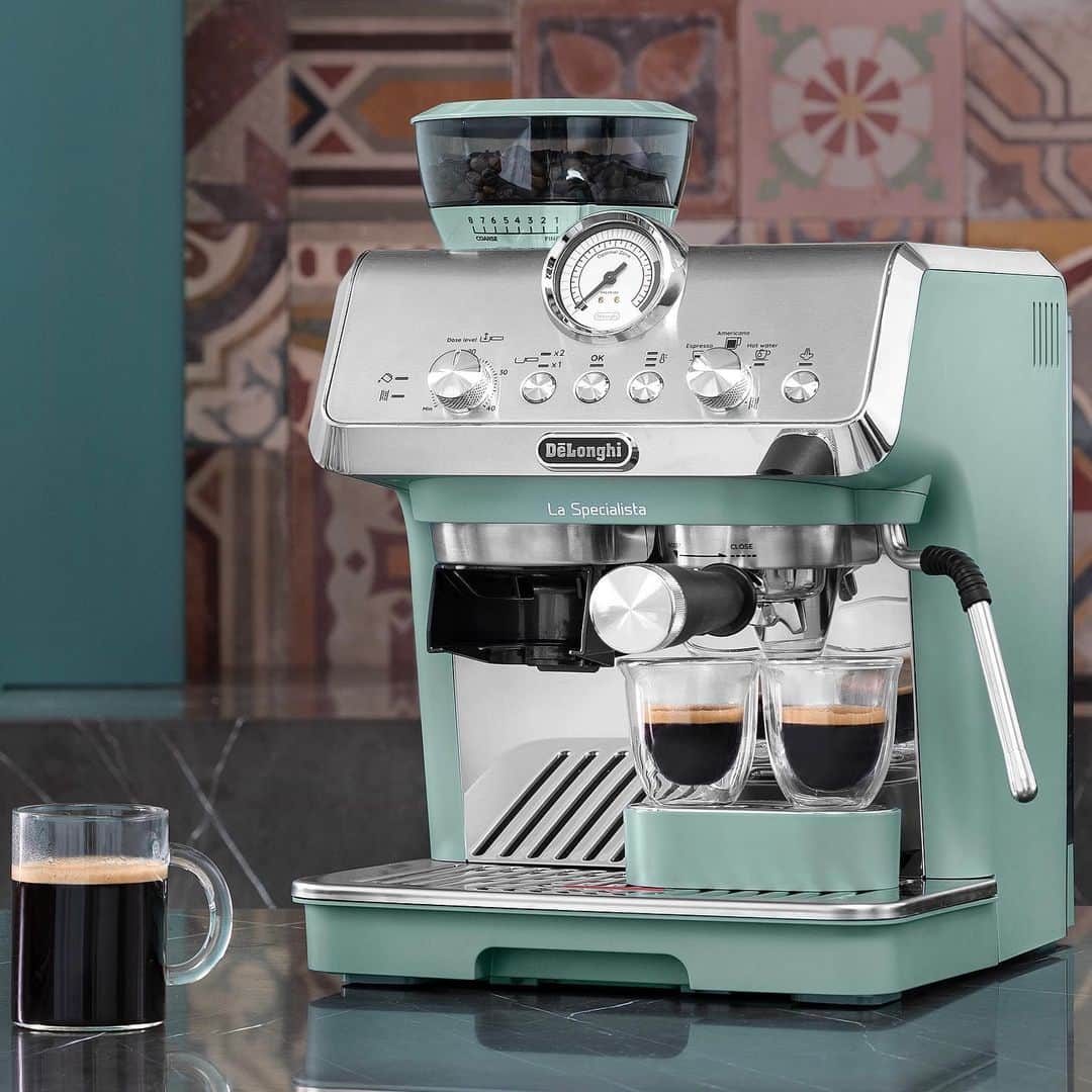 De'Longhi Sverigeのインスタグラム：「La Specialista Arte piggar upp i vilket kök som helst 🫶 #delonghi #seriousaboutcoffee #kaffekärlek #coffeelove」
