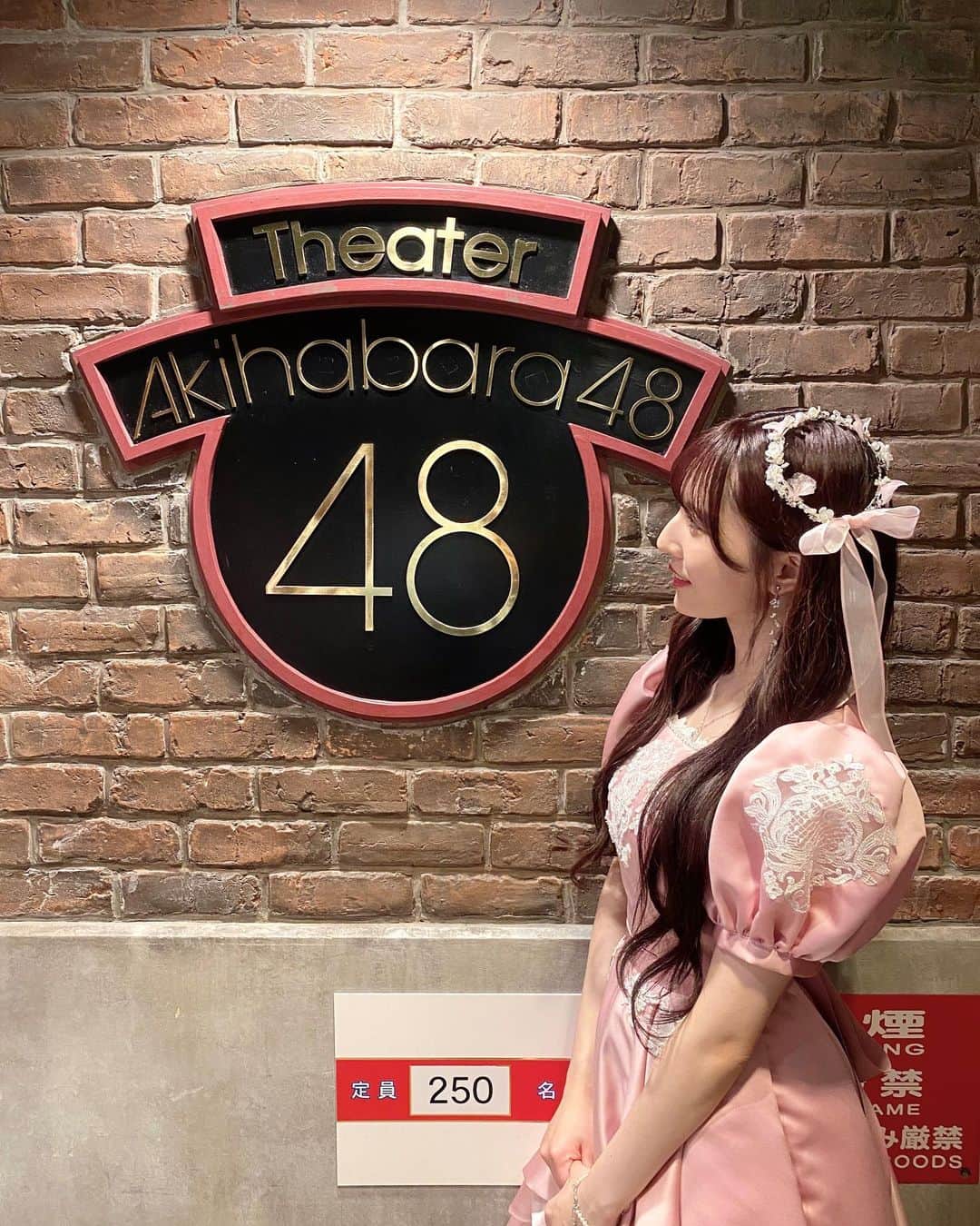 永野恵さんのインスタグラム写真 - (永野恵Instagram)「💐 . . . . . AKB48を卒業しました！ . 約5年間本当にありがとうございました！ . . . . . #akb #akb48 #アイドル #アイドル衣装 #アイドルヘア #卒業 #卒業公演 #ドレス #ピンクドレス #卒業ドレス🎀」3月23日 4時09分 - mgmn_48