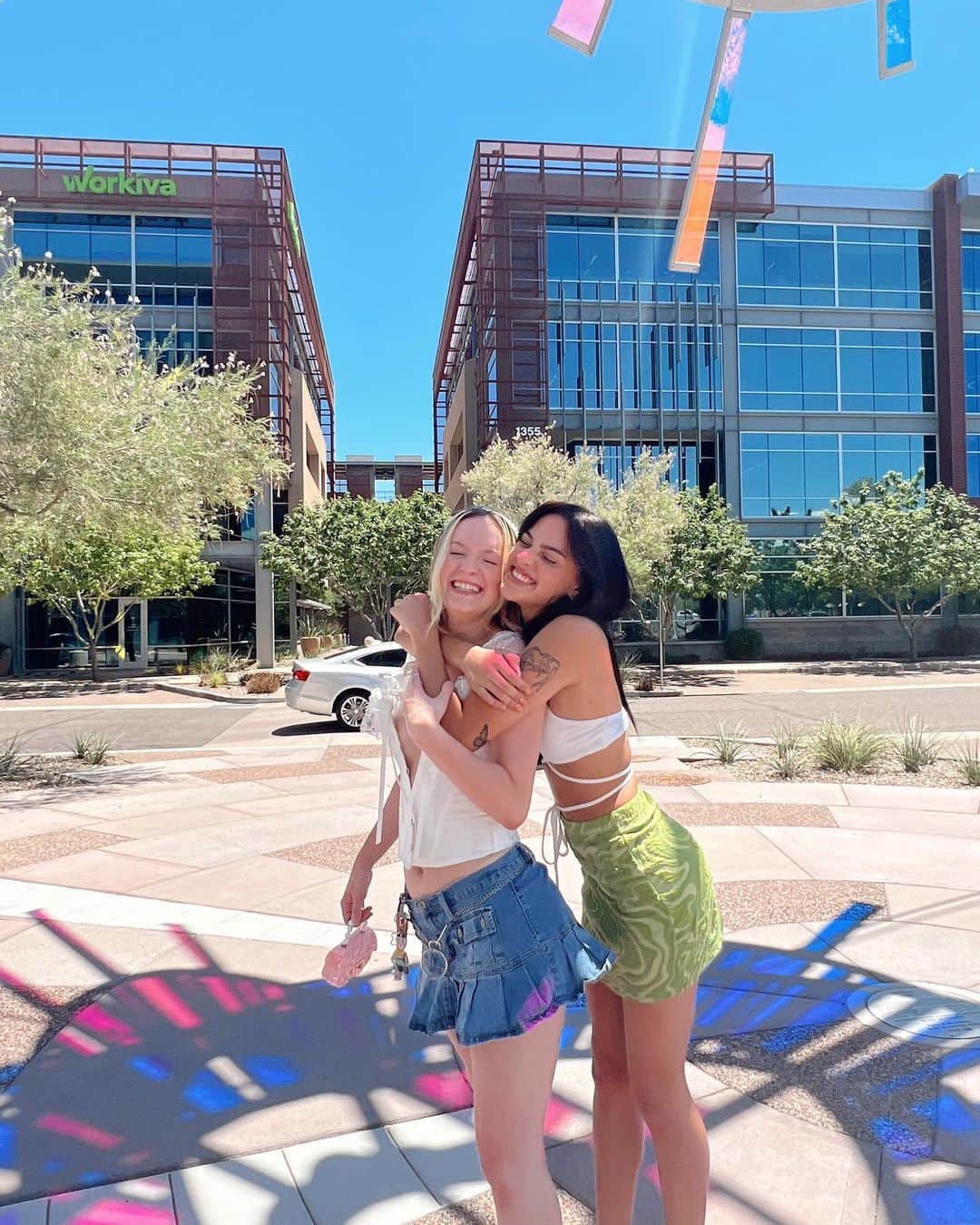 Addison Moffettさんのインスタグラム写真 - (Addison MoffettInstagram)「Happy Birthday queen Kelsey!!! @kelsmillar  You’ve always been my rainbow and my rock. Im forever blessed to be your sister by choice. I love you to the moon and Mars.」3月23日 4時32分 - addykaylee
