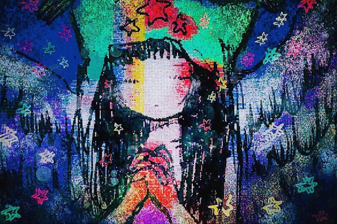 のインスタグラム：「Sleeping with prayers」