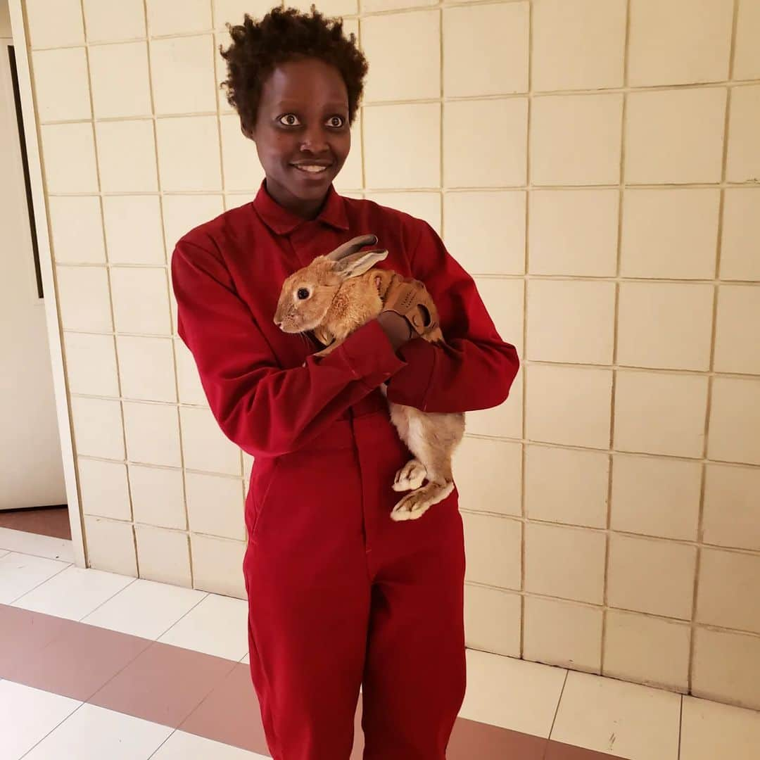 ルピタ・ニョンゴのインスタグラム：「Red ↔️ Adelaide: 4 Years Old Today! @usmovie #bts #jordanpeele : 1. Red ❤️ Rabbit 2. The Adelaides」